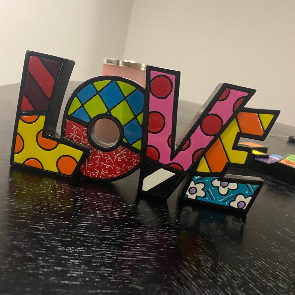 Romero Britto Love Sculpture